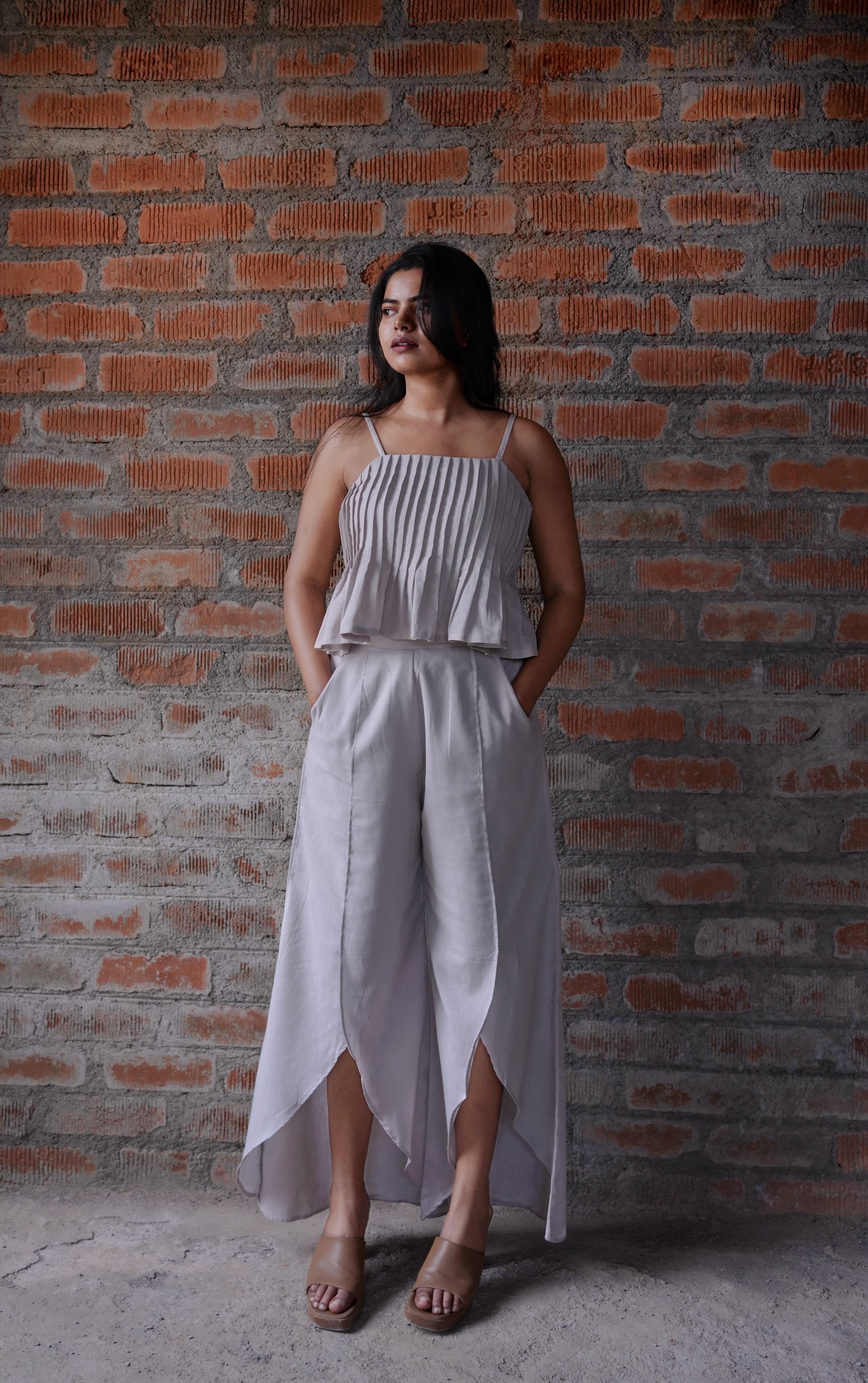 PLEATED GREY CO-ORD-SET